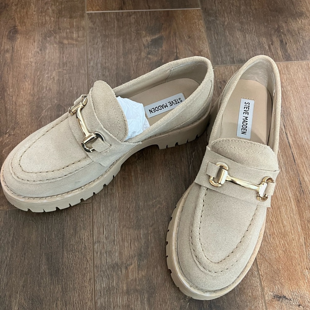 Steve Madden Cream Loafers with Gold Accent